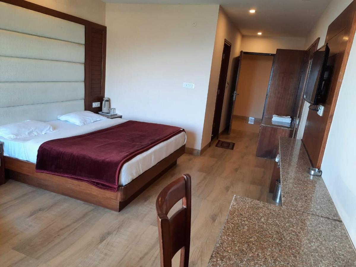 Hotel Basera Mussoorie Eksteriør billede