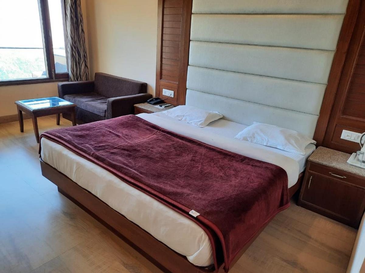 Hotel Basera Mussoorie Eksteriør billede